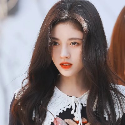 女儿国嬉春